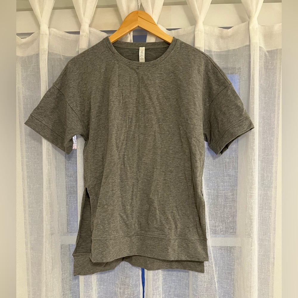 COPY - NWOT Lululemon Cut Above Tee